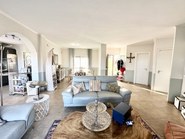 4 Schlafzimmer Villa in Mijas Costa