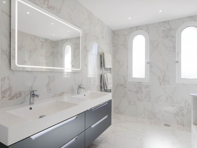 4 Schlafzimmer Villa in Valtocado