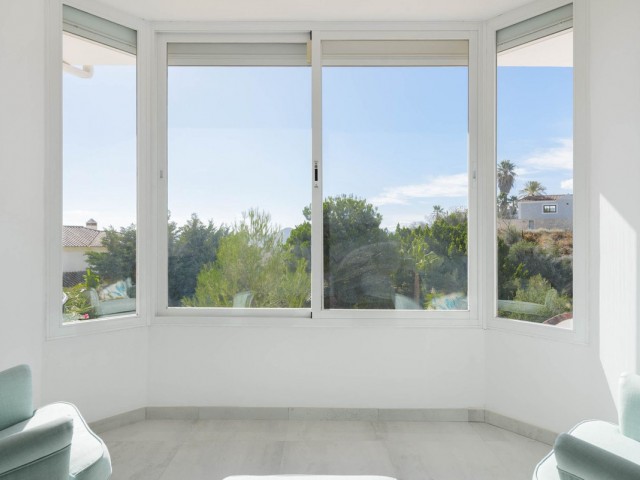 Villa con 4 Dormitorios  en Valtocado