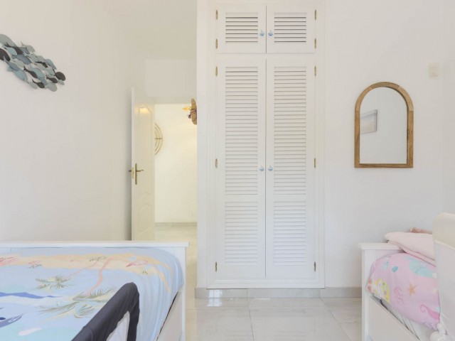 Villa con 4 Dormitorios  en Valtocado