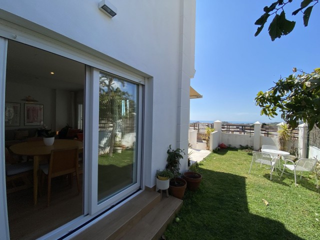 Maison mitoyenne avec 4 Chambres  à Benalmadena