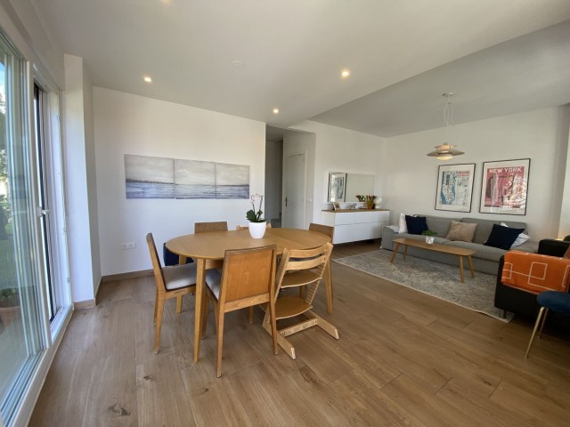 Maison mitoyenne avec 4 Chambres  à Benalmadena