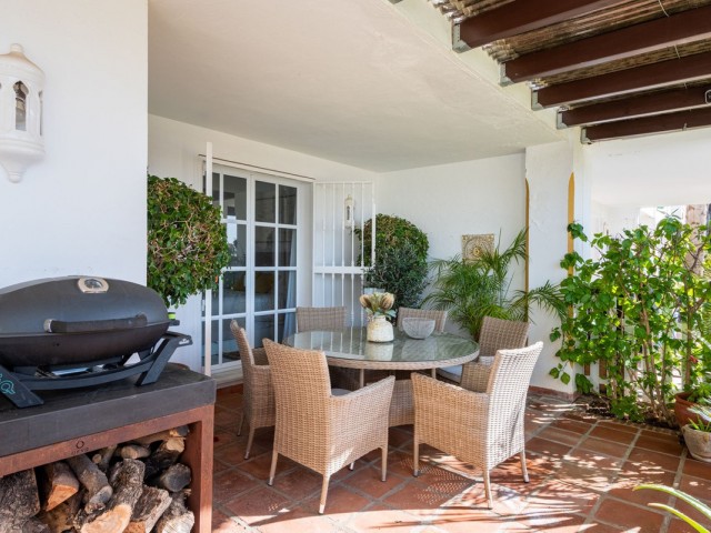 4 Bedrooms Townhouse in New Golden Mile