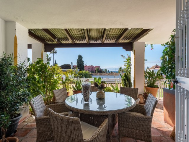 4 Bedrooms Townhouse in New Golden Mile