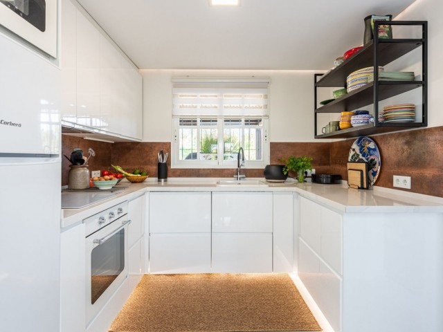 4 Bedrooms Townhouse in New Golden Mile