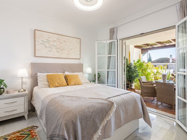 4 Bedrooms Townhouse in New Golden Mile