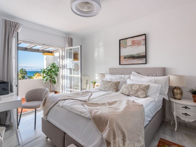 4 Bedrooms Townhouse in New Golden Mile