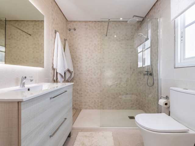 4 Bedrooms Townhouse in New Golden Mile