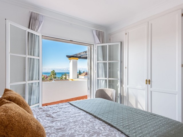 4 Bedrooms Townhouse in New Golden Mile