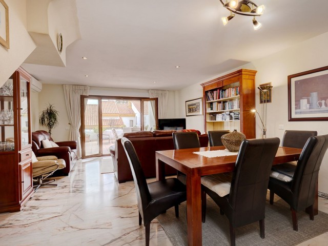 4 Schlafzimmer Reihenhaus in La Duquesa