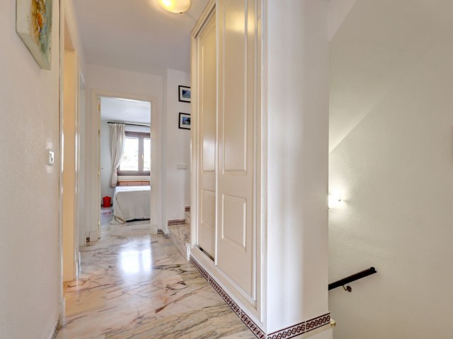 4 Schlafzimmer Reihenhaus in La Duquesa