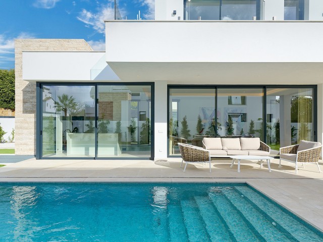 4 Sovrums Villa i Estepona