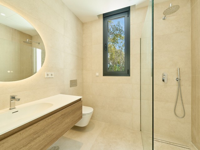 4 Sovrums Villa i Estepona