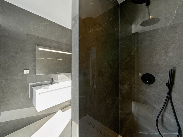 4 Sovrums Villa i Estepona