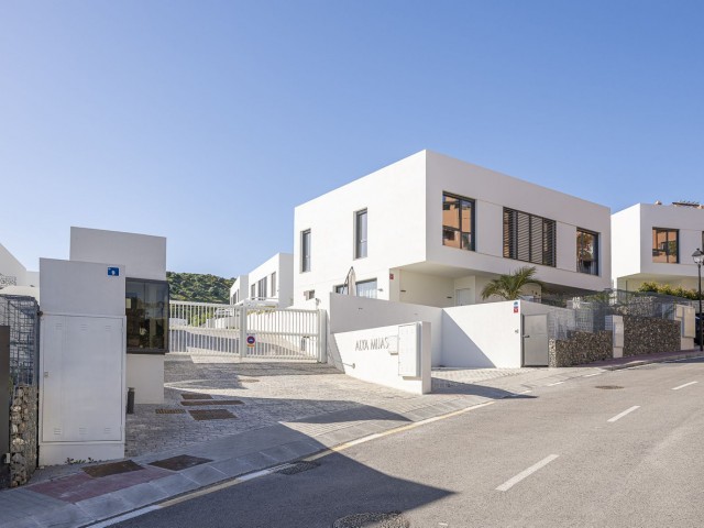 3 Slaapkamer Rijtjeshuis in Riviera del Sol