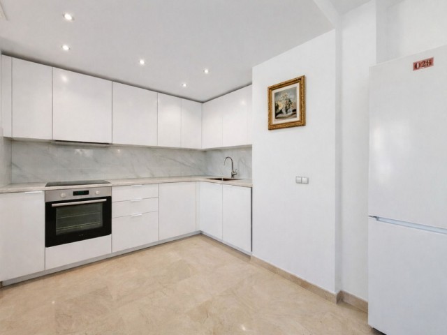 Apartment, Benahavis, R5324878