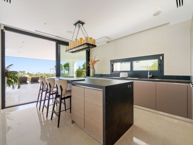 5 Schlafzimmer Villa in Nueva Andalucía