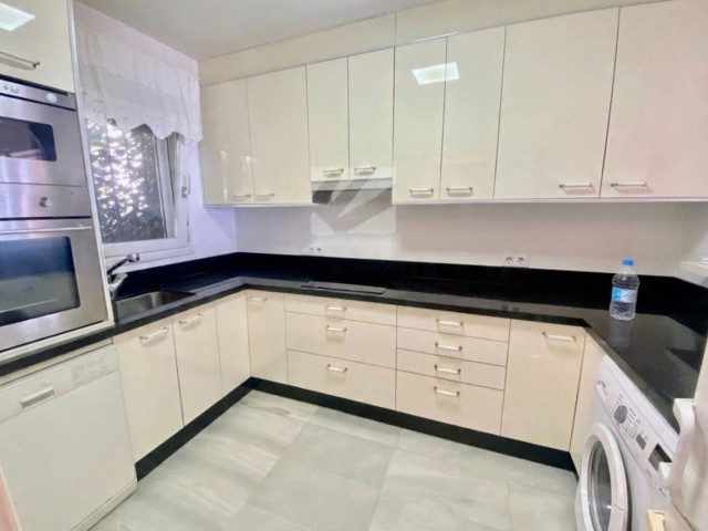 5 Makuuhuoneen Rivitalo Estepona