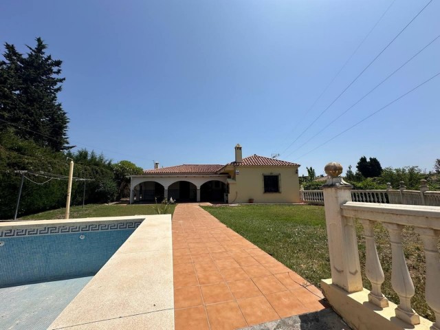 4 Schlafzimmer Villa in Estepona