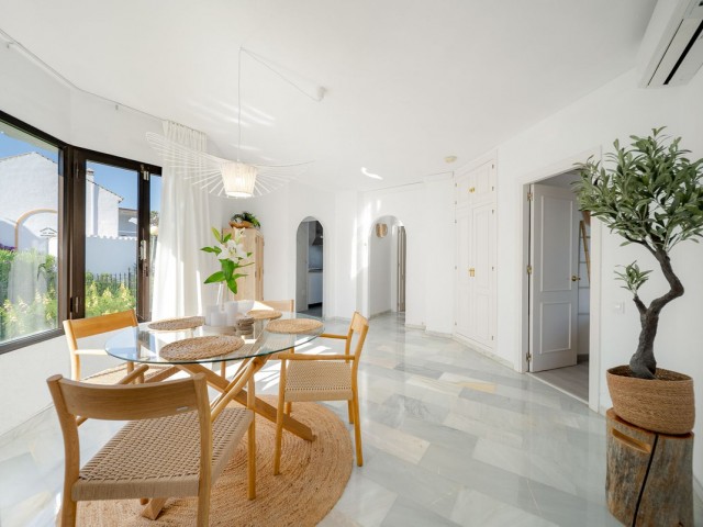 Appartement avec 2 Chambres  à Calahonda