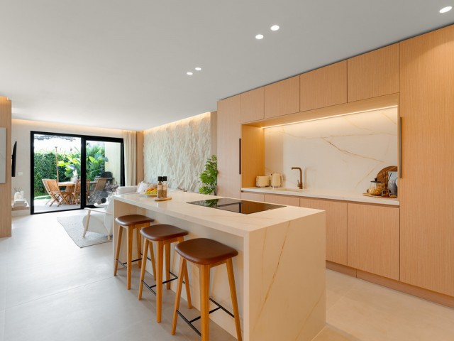 4 Makuuhuoneen Rivitalo San Pedro de Alcántara