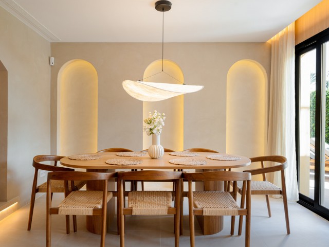 4 Makuuhuoneen Rivitalo San Pedro de Alcántara