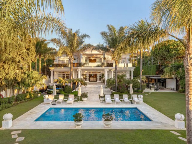 Villa, Puerto Banús