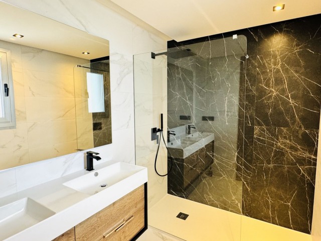 2 Schlafzimmer Apartment in San Pedro de Alcántara