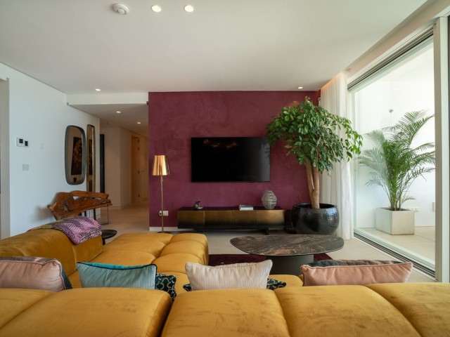 3 Bedrooms Apartment in Ojén