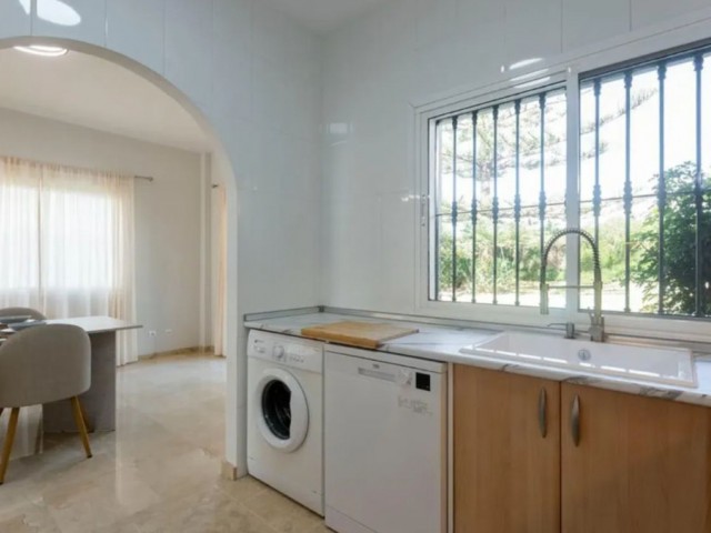 3 Makuuhuoneen Huvila Marbella