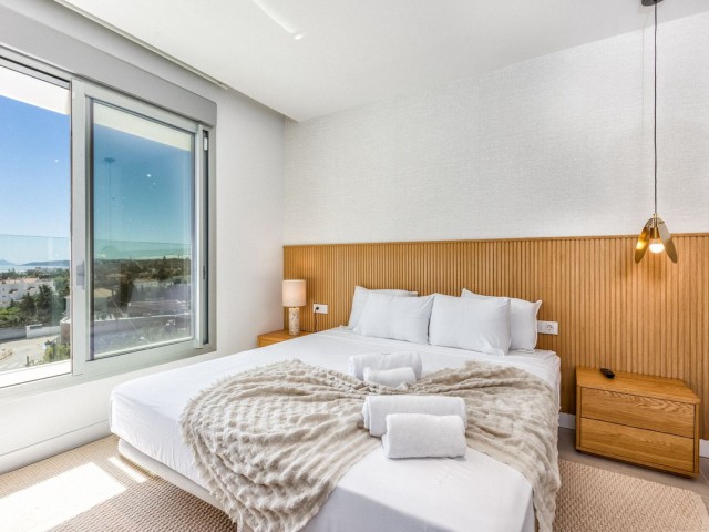 Maison mitoyenne avec 4 Chambres  à Estepona
