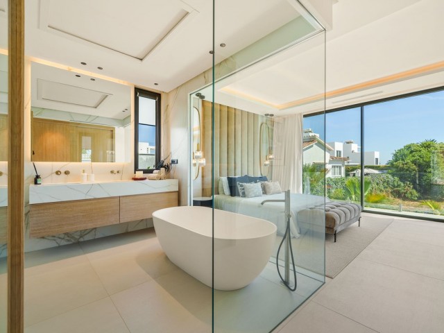 5 Schlafzimmer Villa in San Pedro de Alcántara