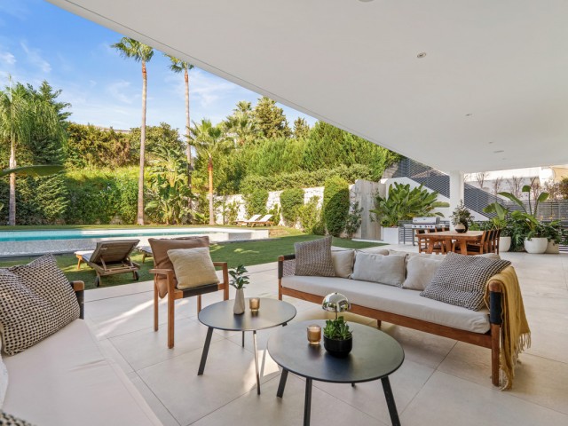 5 Schlafzimmer Villa in Nueva Andalucía