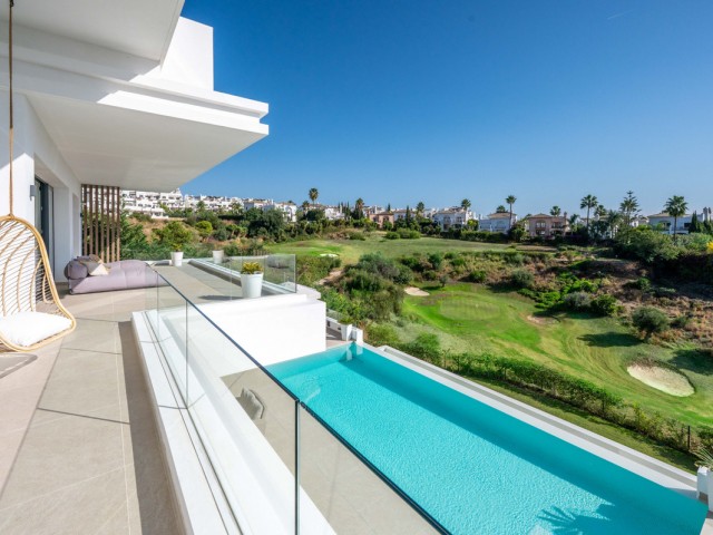 6 Soveroms Villa i Estepona