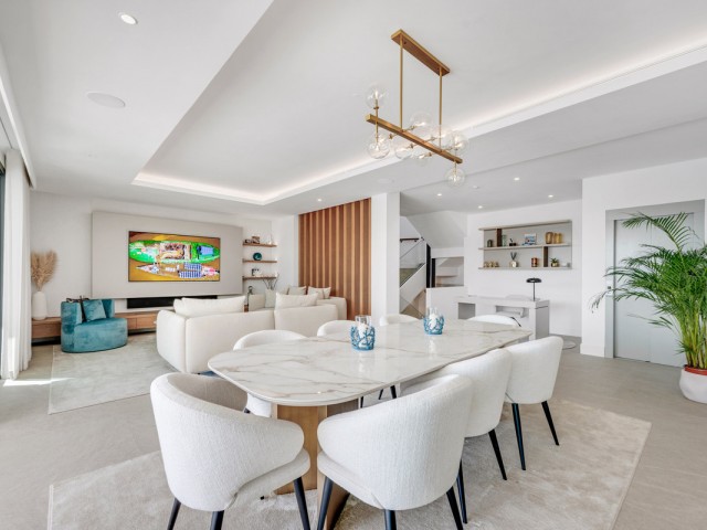 6 Soveroms Villa i Estepona