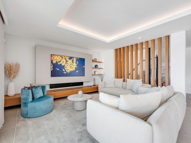 6 Soveroms Villa i Estepona