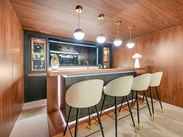 6 Soveroms Villa i Estepona