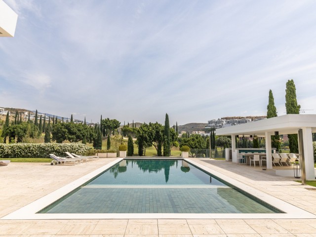 6 Bedrooms Villa in Benahavís