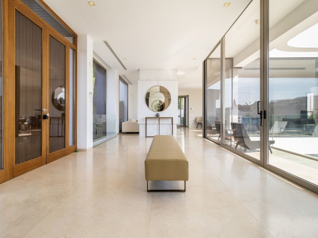 6 Bedrooms Villa in Benahavís