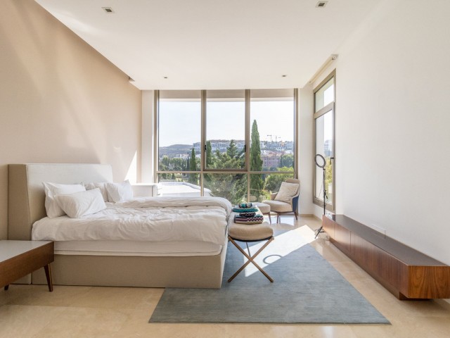 6 Bedrooms Villa in Benahavís