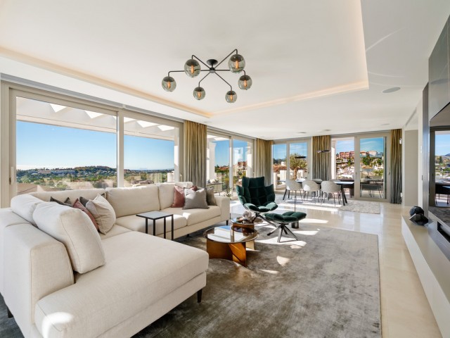 Apartamento con 3 Dormitorios  en Aloha