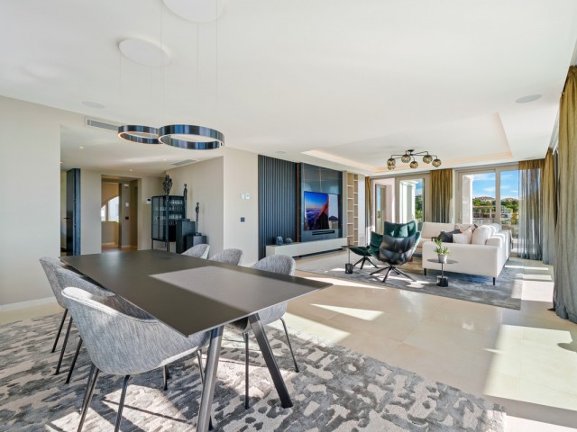 Apartamento con 3 Dormitorios  en Aloha