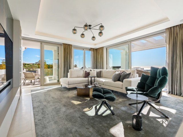 Apartamento con 3 Dormitorios  en Aloha
