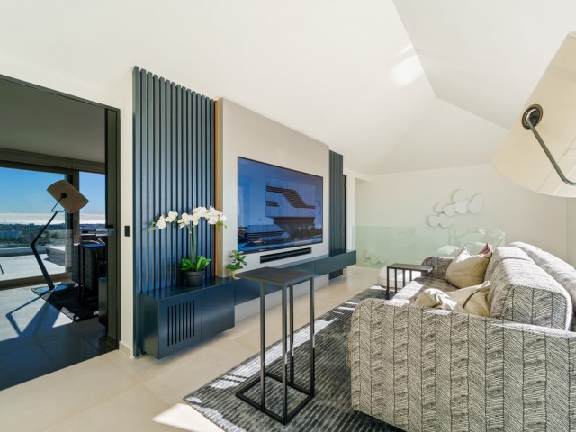 Apartamento con 3 Dormitorios  en Aloha