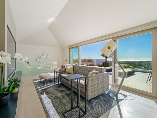 Apartamento con 3 Dormitorios  en Aloha