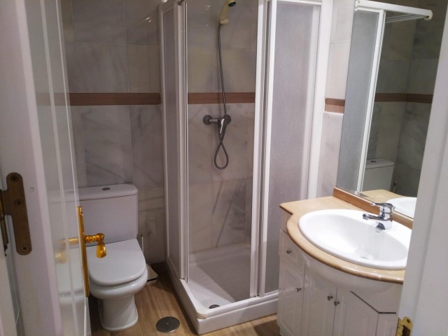 Apartamento con 2 Dormitorios  en Benalmadena