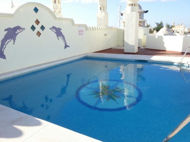 Apartamento con 2 Dormitorios  en Benalmadena