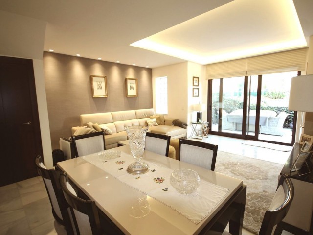 5 Slaapkamer Rijtjeshuis in Marbella