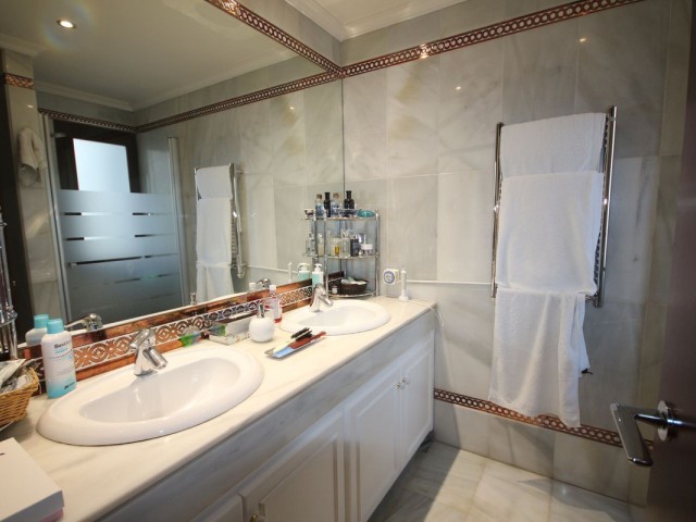 5 Slaapkamer Rijtjeshuis in Marbella