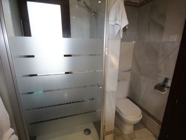 5 Slaapkamer Rijtjeshuis in Marbella